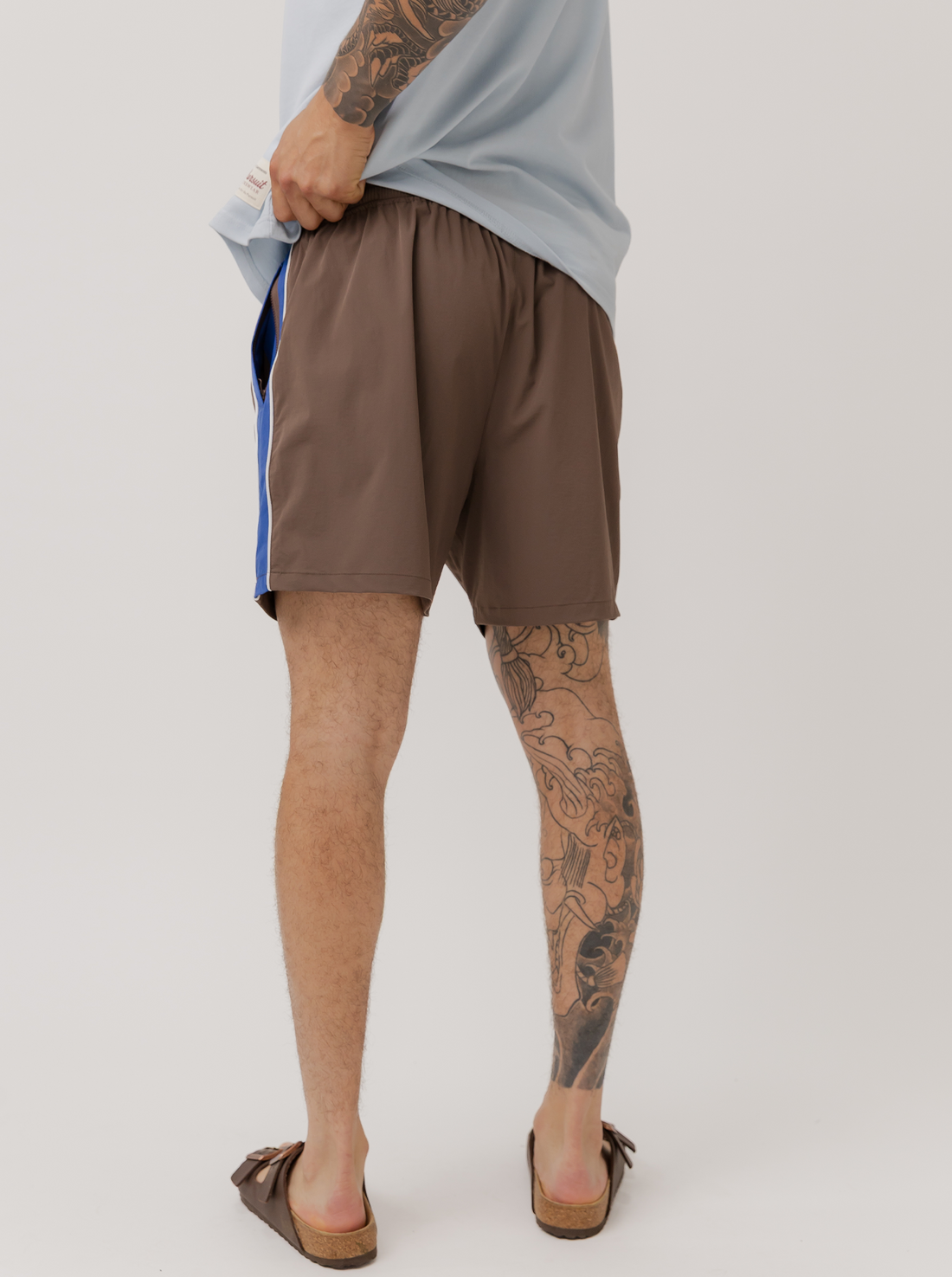 Track Stripe Short in Umber